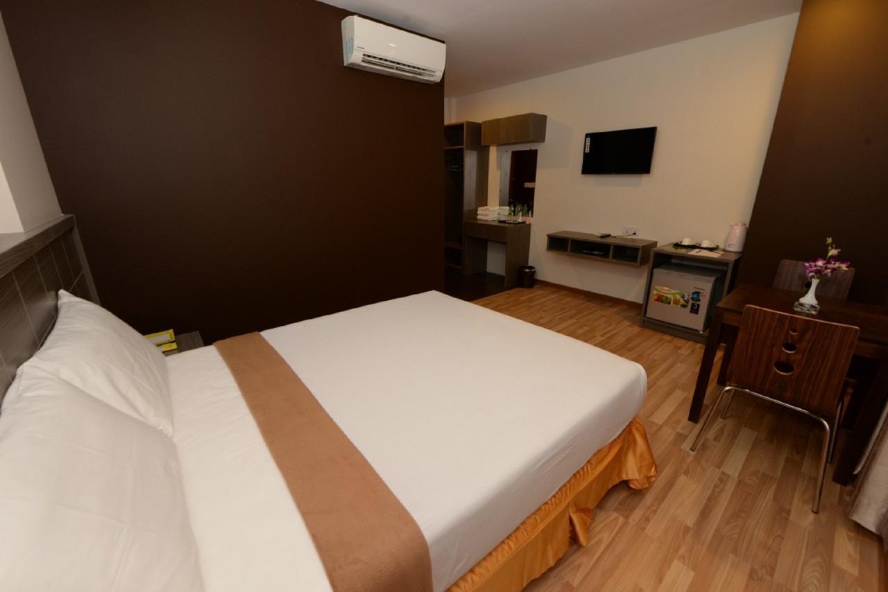 Min Nandar Garden Hotel Thanlyin Экстерьер фото