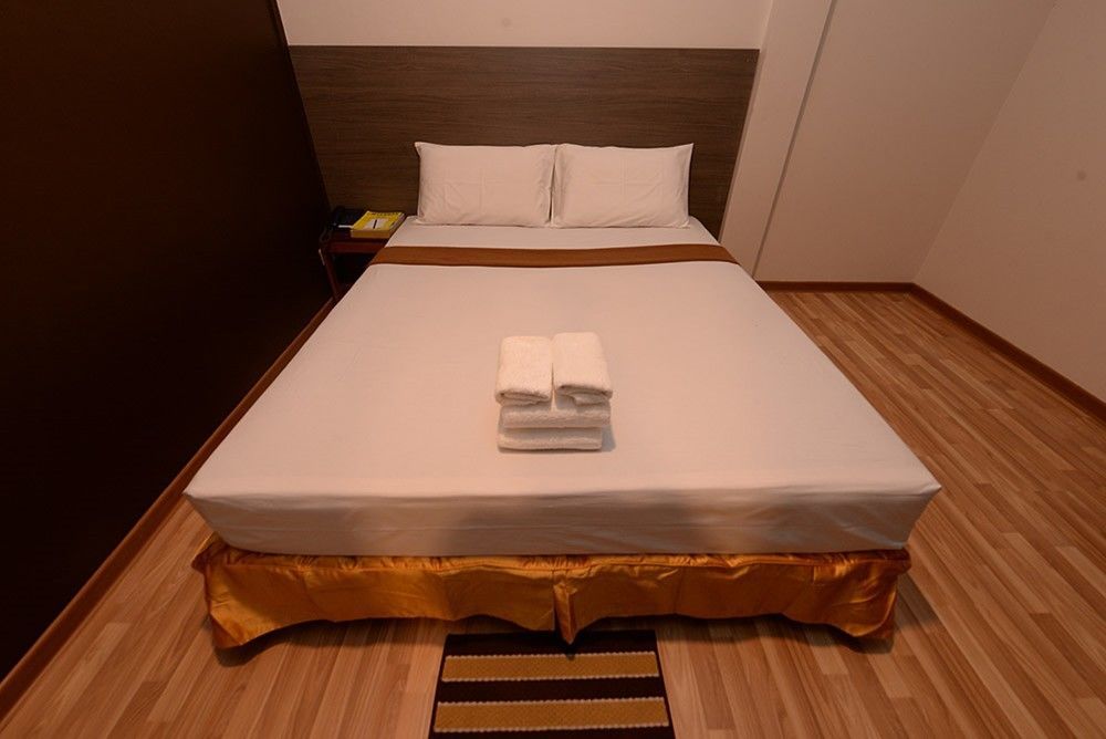 Min Nandar Garden Hotel Thanlyin Экстерьер фото